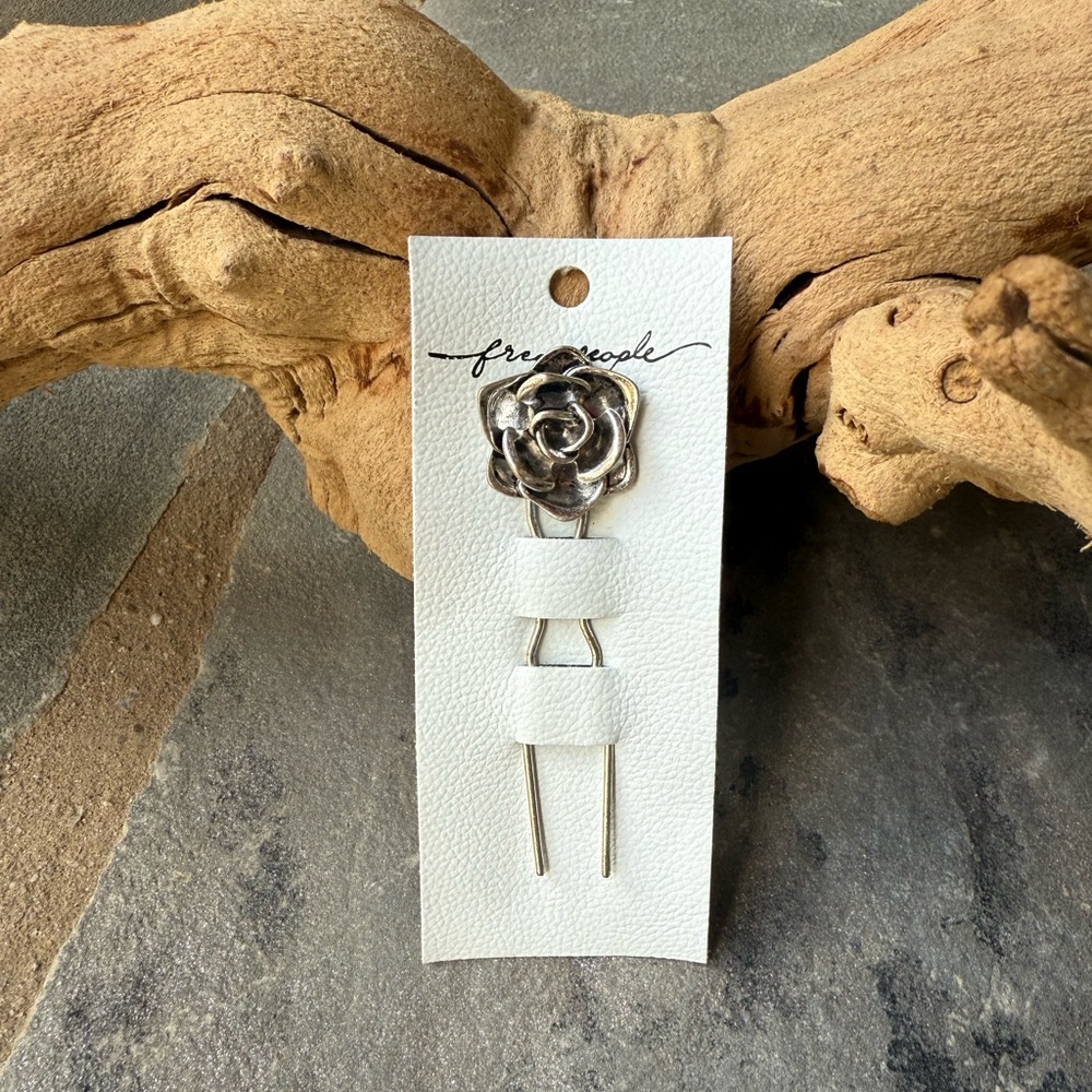 New🌟Free People-Silver Rose Hair Pin
